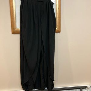 EUC Haoduoyi Lind chiffon skirt with build in pants